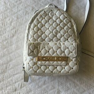 MODERN LUX VINTAGE Michael Kors White Quilted Backpack